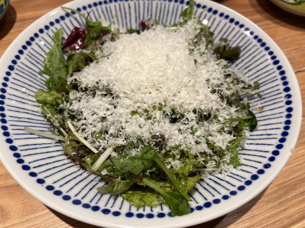 黒ごまドレのサラダ